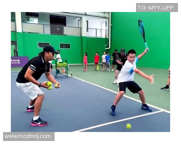 科学网球训练新方法探索提升运动员状态与竞技表现的有效策略 科学网球训练新方法探索提升运动员状态与竞技表现的有效策略