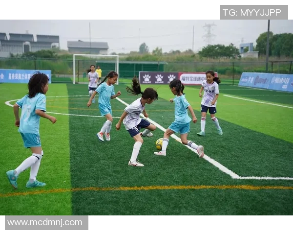 足球明星在场外的生活揭秘与他们的兴趣爱好探索 足球明星在场外的生活揭秘与他们的兴趣爱好探索