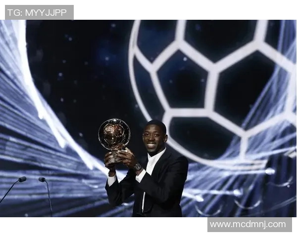 足球明星的独特礼物与背后的故事揭秘 足球明星的独特礼物与背后的故事揭秘