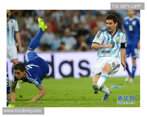 足球明星魅力四射瞬间合集让你领略他们的帅气风采与精彩表现