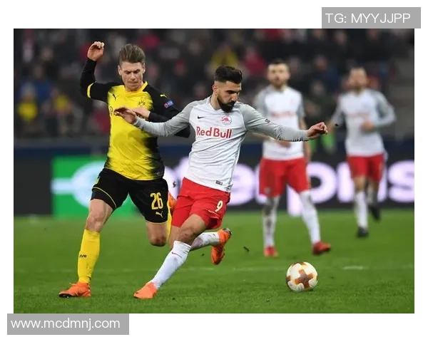 足球明星进球秘籍揭秘如何在比赛中精准射门与战术配合