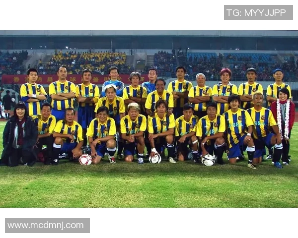 香港足球明星队黄石携手青少年培养足球人才助力本地体育发展