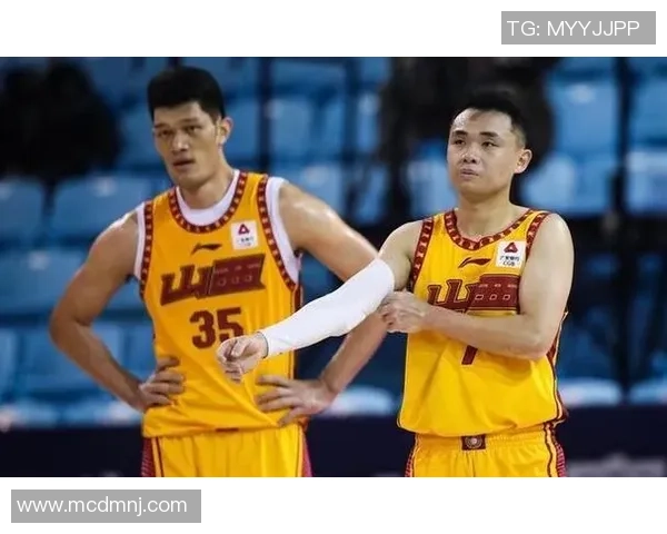 羽毛球评论：重庆羽毛球队的包夹得失