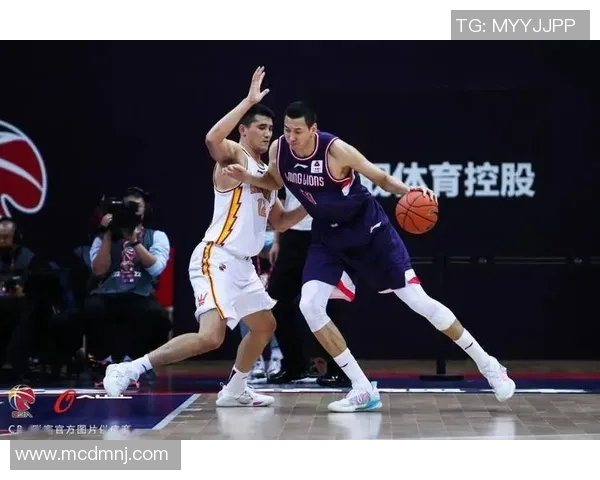 篮球评论：重庆篮球队的防反得失_1